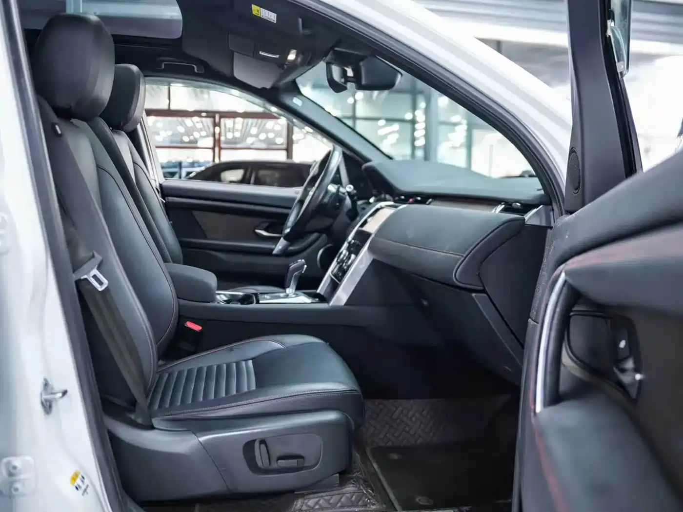 Land Rover Discovery Sport 2021 249PS R-Dynamic S Performance Edition фото 9