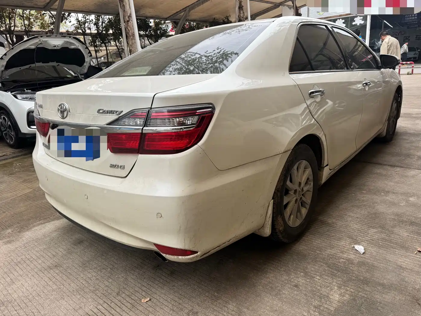 Toyota Camry 2016 2.0G 10th Anniversary Leading Edition фото 10