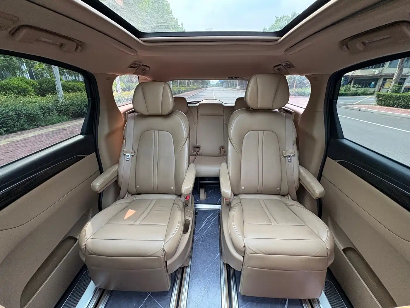 Фото 9 - Buick GL8