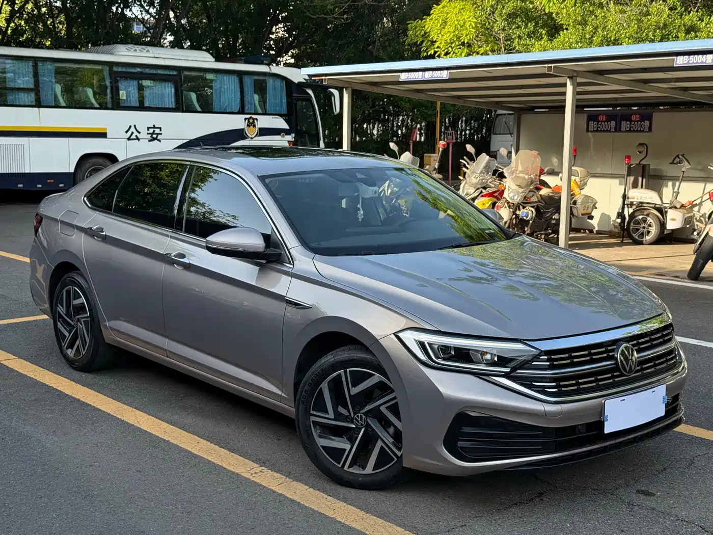 Volkswagen Sagitar 2024 300TSI DSG Surpass Edition фото 3
