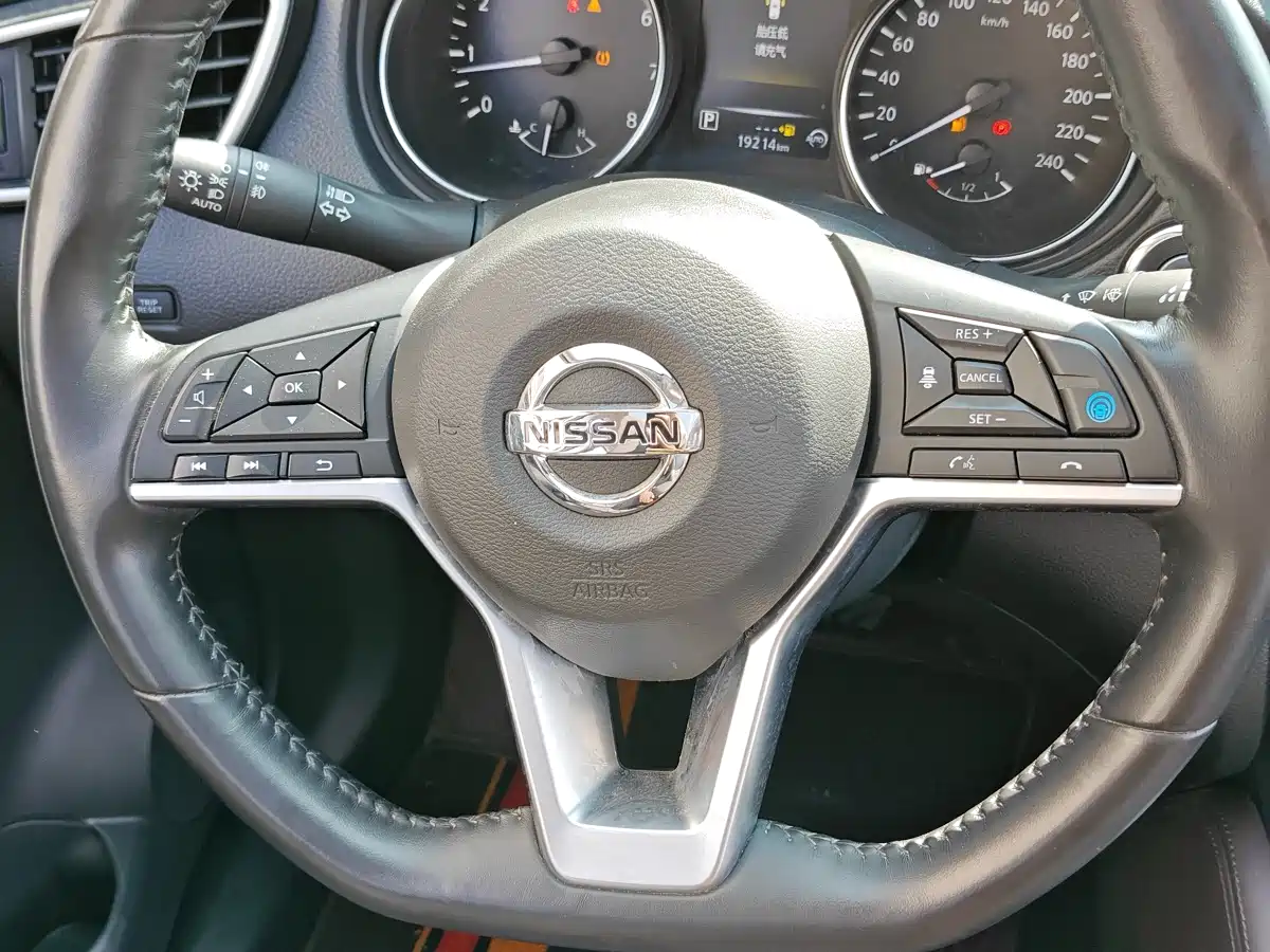 Фото 13 - Nissan Qashqai