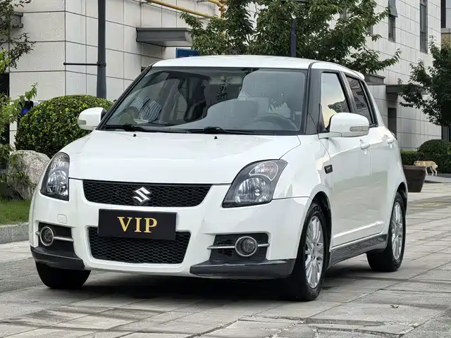  Suzuki Swift 2013 1.5L Automatic Standard