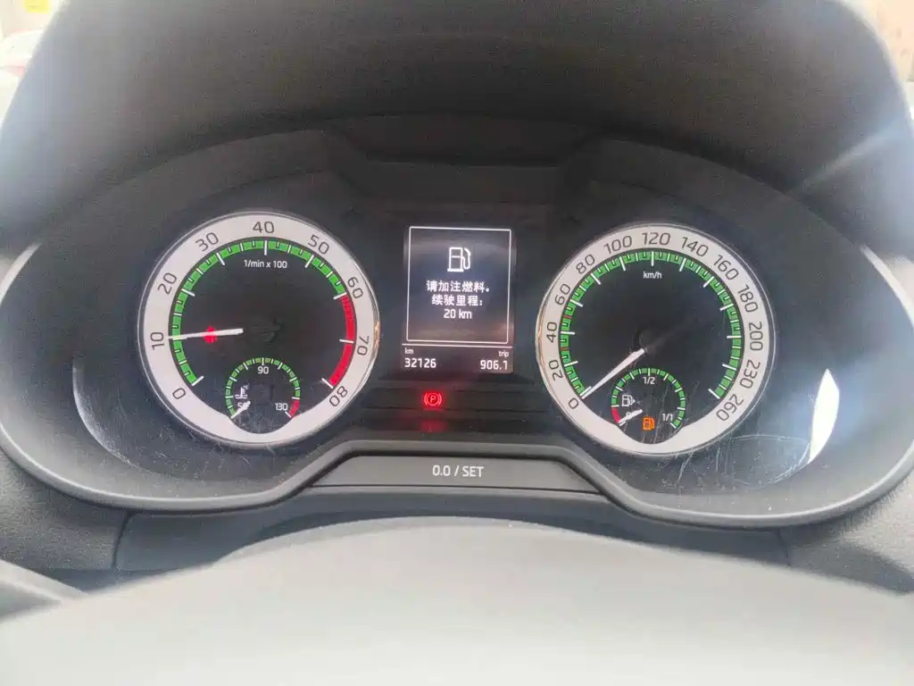 Фото 4 - Škoda Octavia