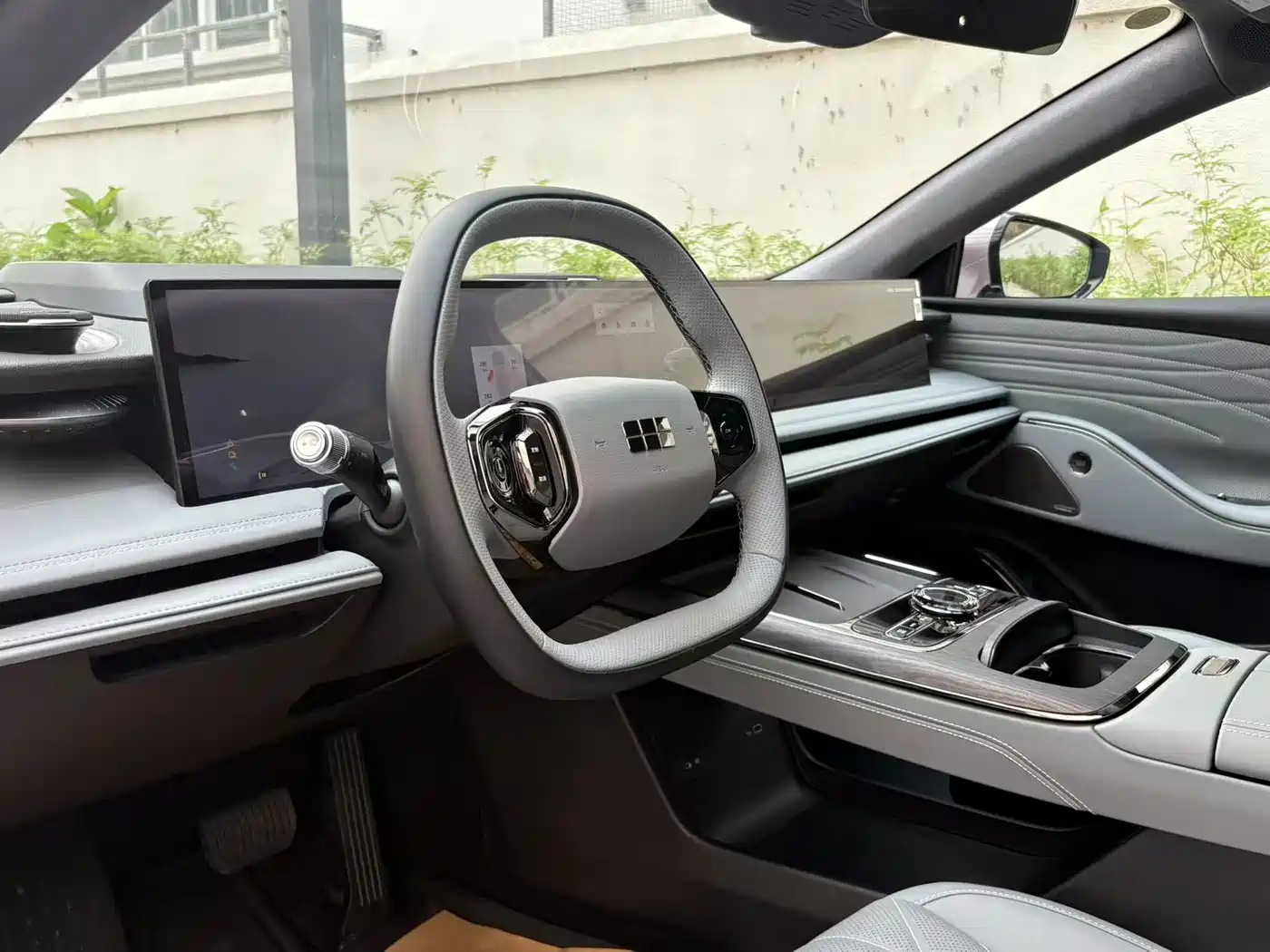 GEELY GALAXY GALAXY E8