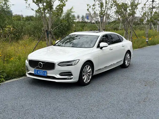 Volvo S90 2020 T5 Momentum Luxury Edition