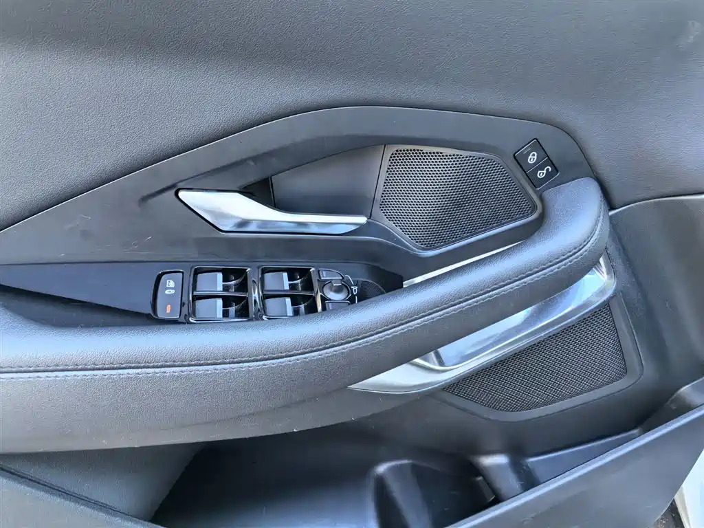 Jaguar E-PACE 2019 2018 P250 S China V