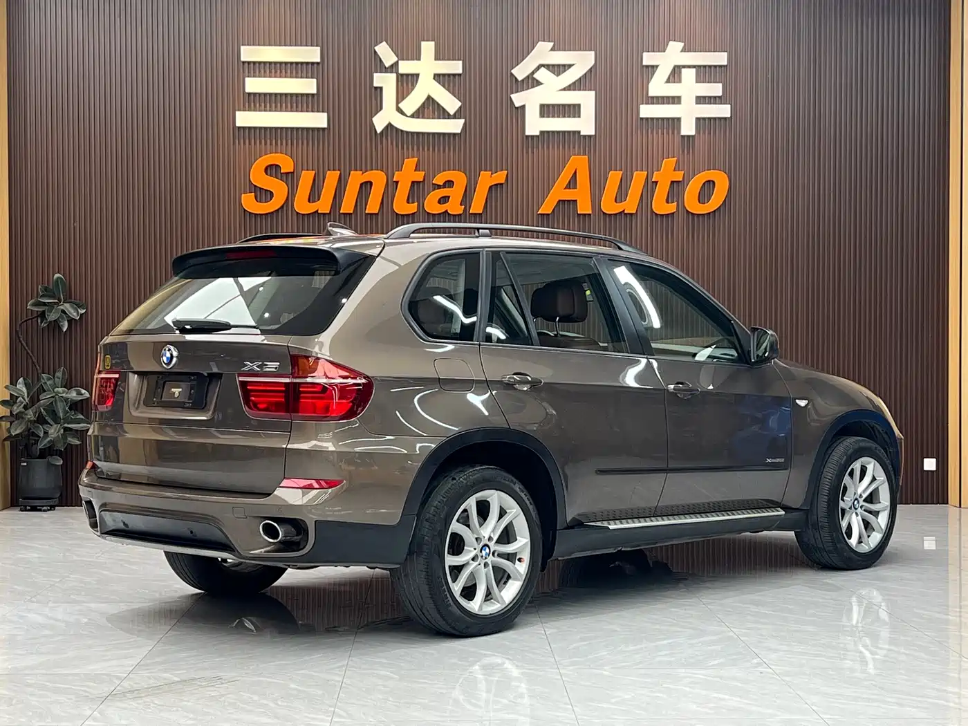BMW X5 (Import) 2013 xDrive35i Leading фото 6