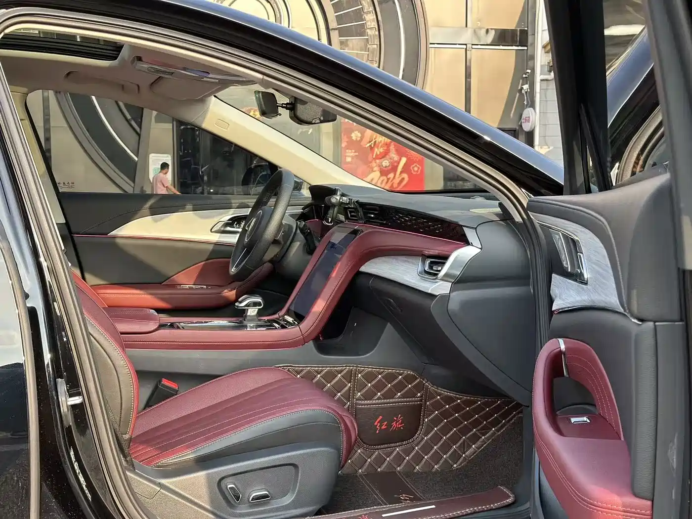 Hongqi H5 2025 1.5T DCT Flag Rhythm 500,000 Units Memorial Edition фото 11