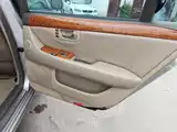 Фото 21 - Lexus LS