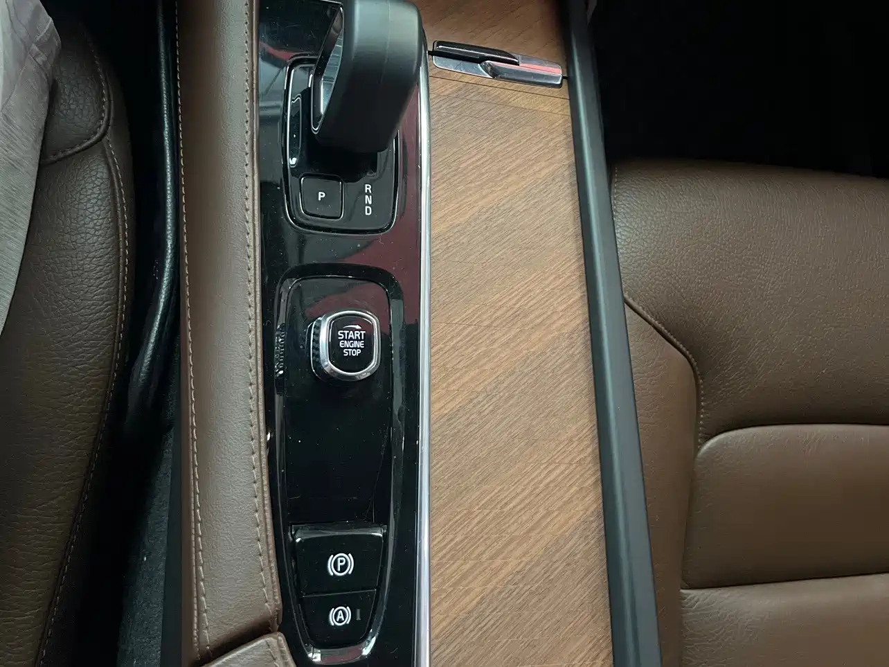 Volvo XC90 2023 2023 B5 Smart Luxury Edition 5-Seater