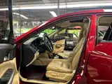 Фото 16 - Honda Crosstour
