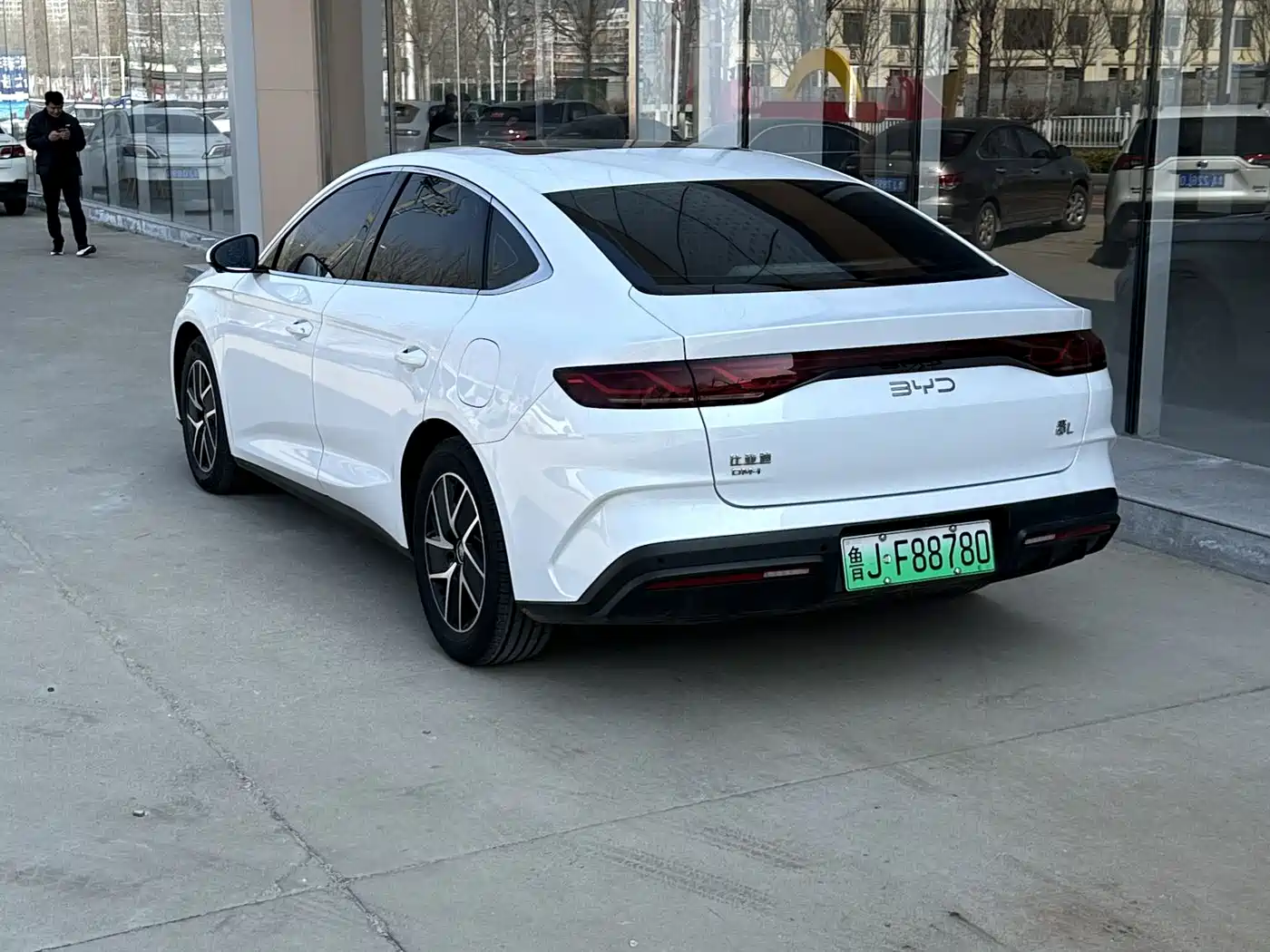 BYD QIN L