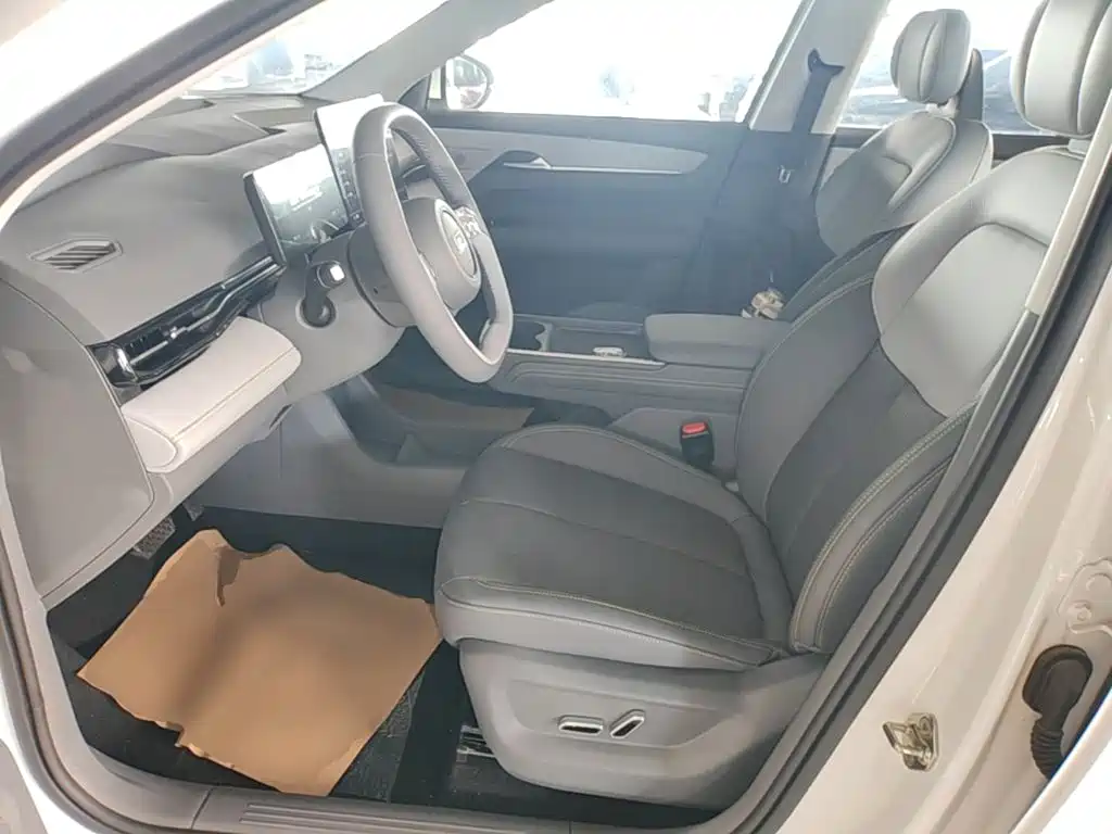 Besturn Yueyi 03 2026 2025 Model 445km Delight Edition
