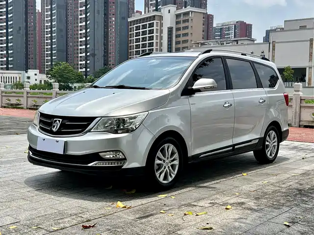  Baojun Baojun 730 2016 1.8L iAMT Luxury 7-seater