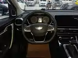 Фото 11 - Geely Coolray