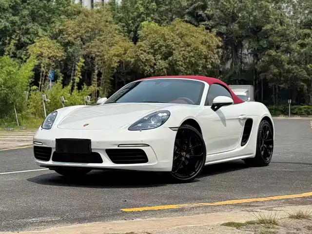 PORSCHE 718 2024