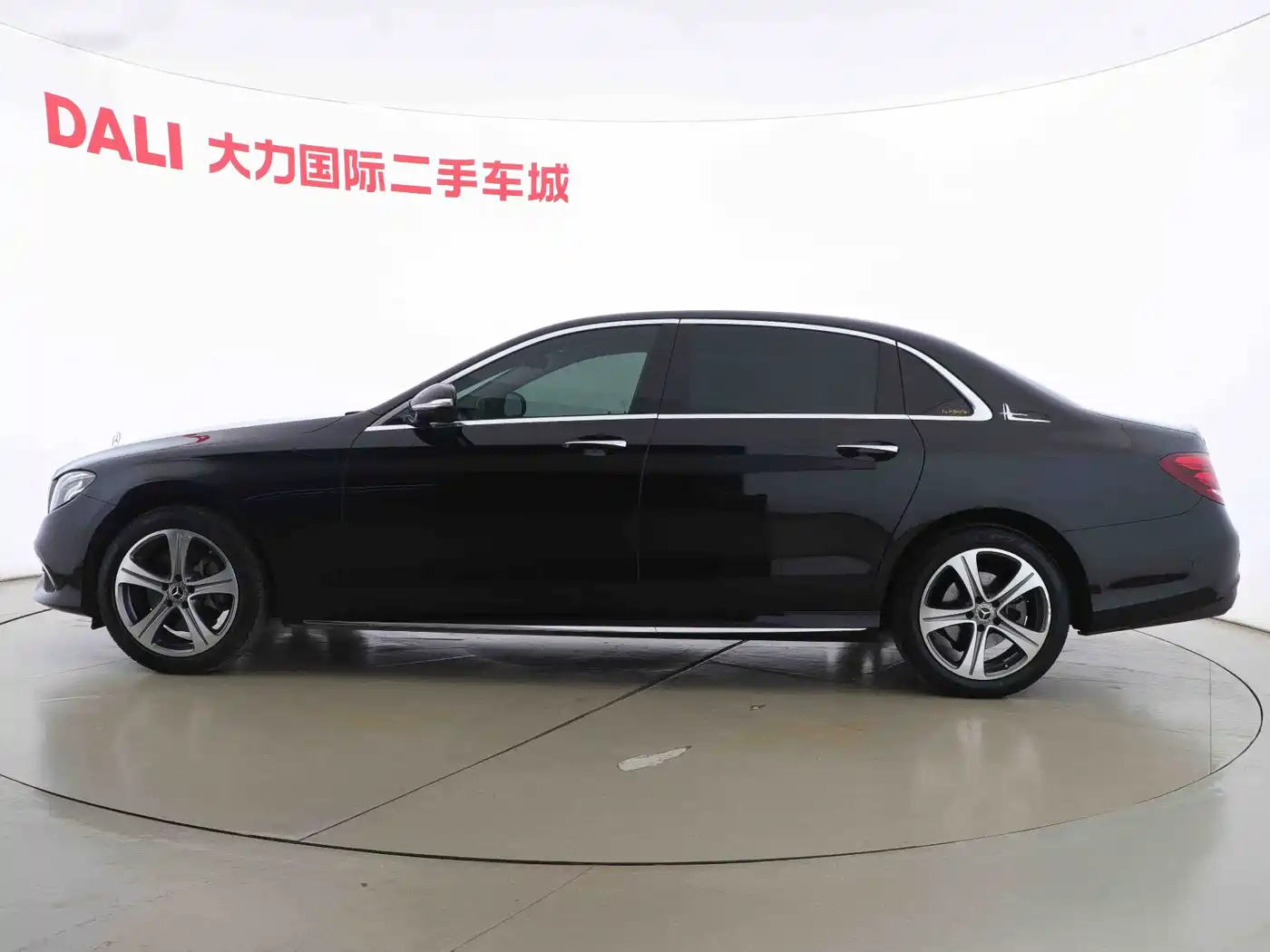Mercedes-Benz E-Class 2019 E 200 L Sport фото 4