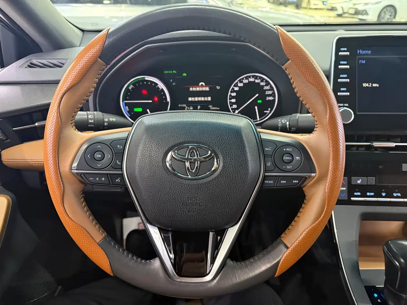 Toyota Avalon 2019 Hybrid 2.5L XLE Premium Edition China V фото 16