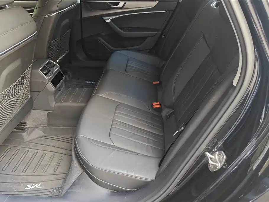 Audi A6L 2021 45 TFSI quattro Exclusive Elegance фото 11