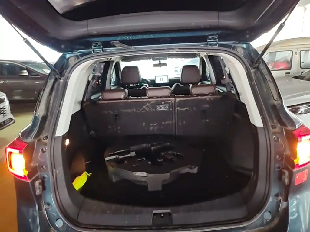 Dongfeng Fengxing Fengxing T5 2023 2023 Golden Age 1.6L Manual Dream Chaser 5-Seater