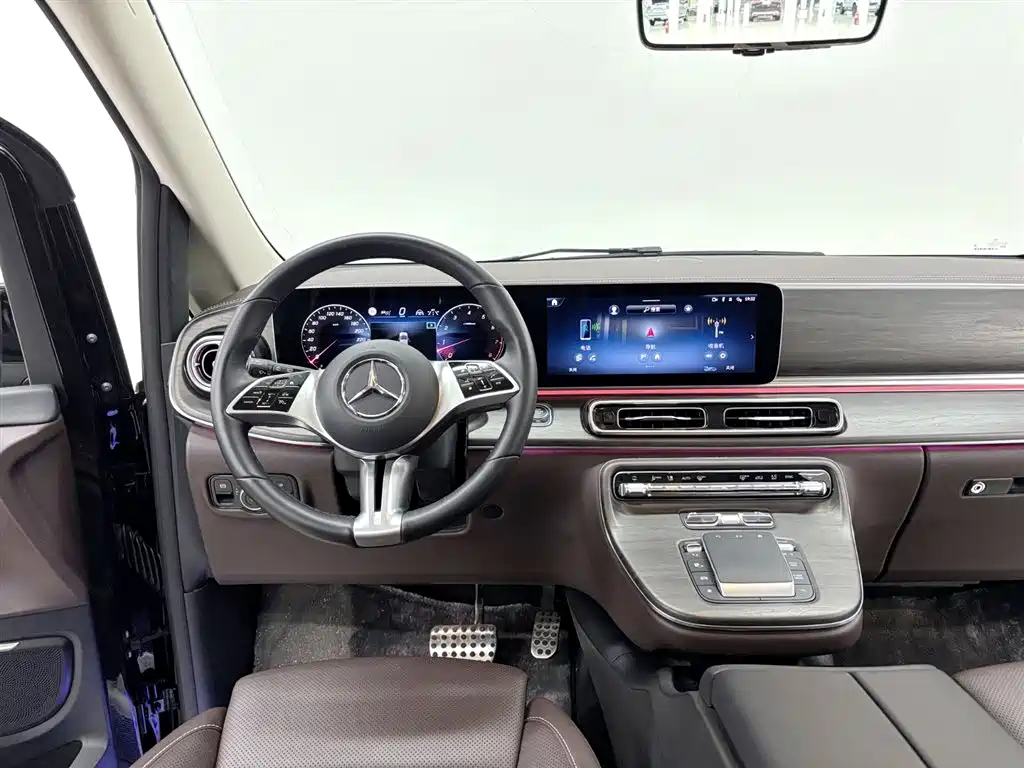 Mercedes-Benz V-Class 2024 V 300 L Long Wheelbase Luxury Edition фото 16