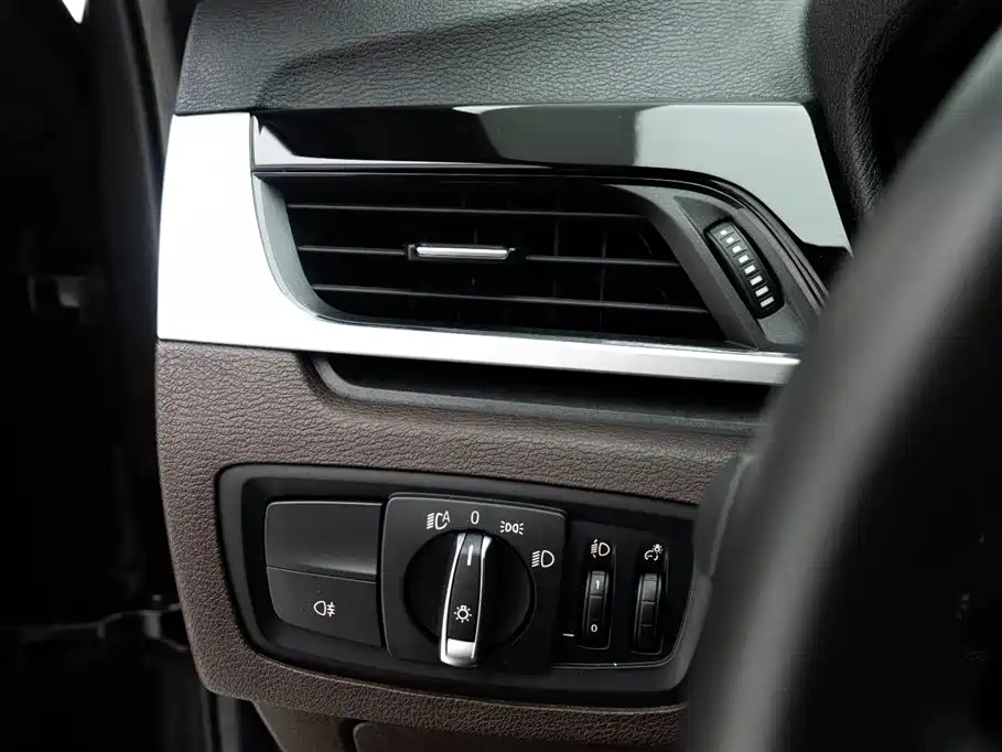 BMW X1 2022 sDrive25Li Leading фото 20