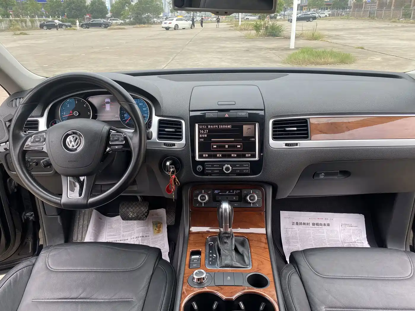 Volkswagen Touareg 2010 2011 3.0TDI Diesel Standard