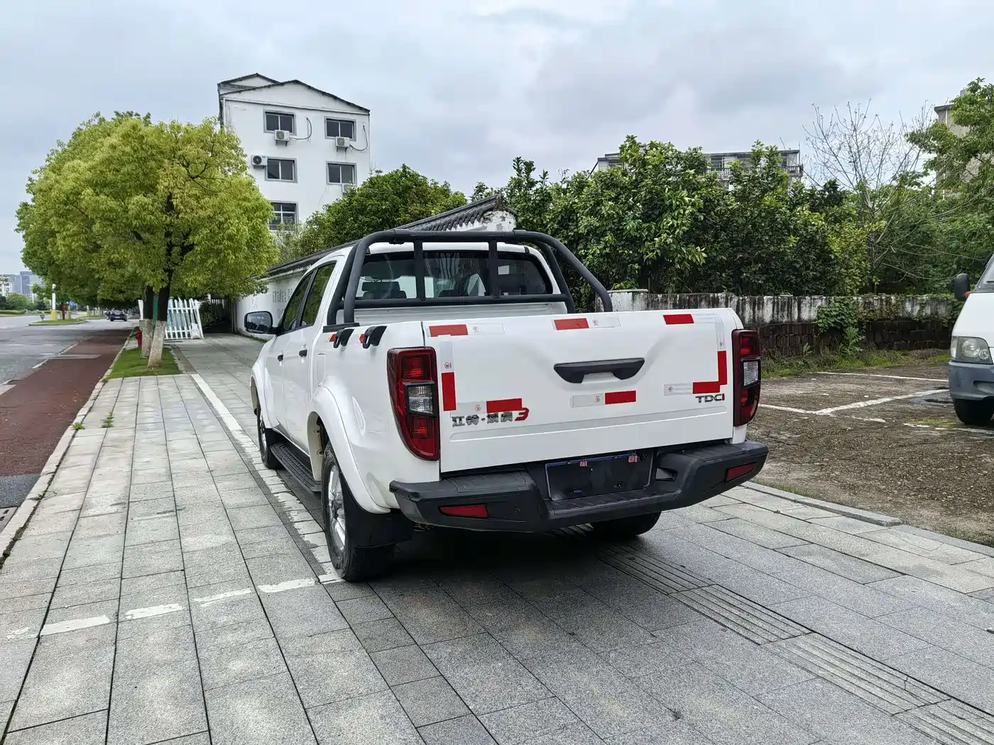 Jiangling Yuhu 3 2020 2018 2.5T Diesel 2WD Luxury Standard Wheelbase