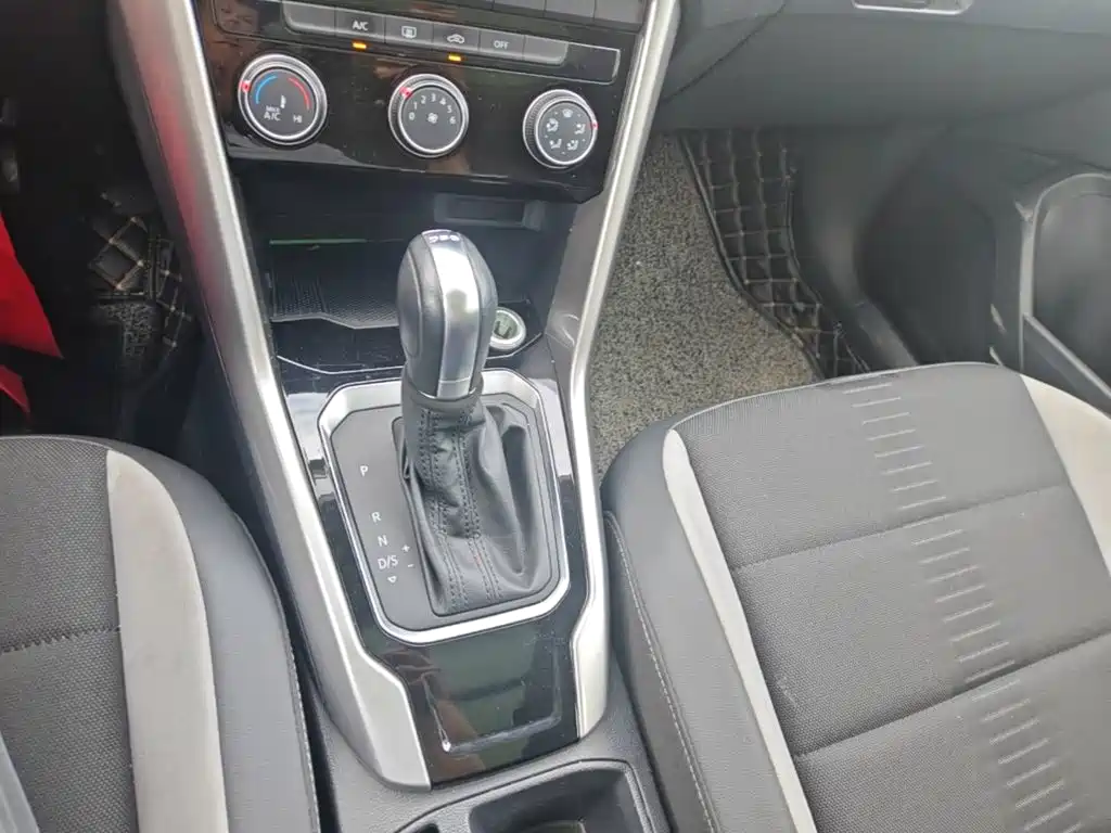 Volkswagen T-Roc, миниатюра 14