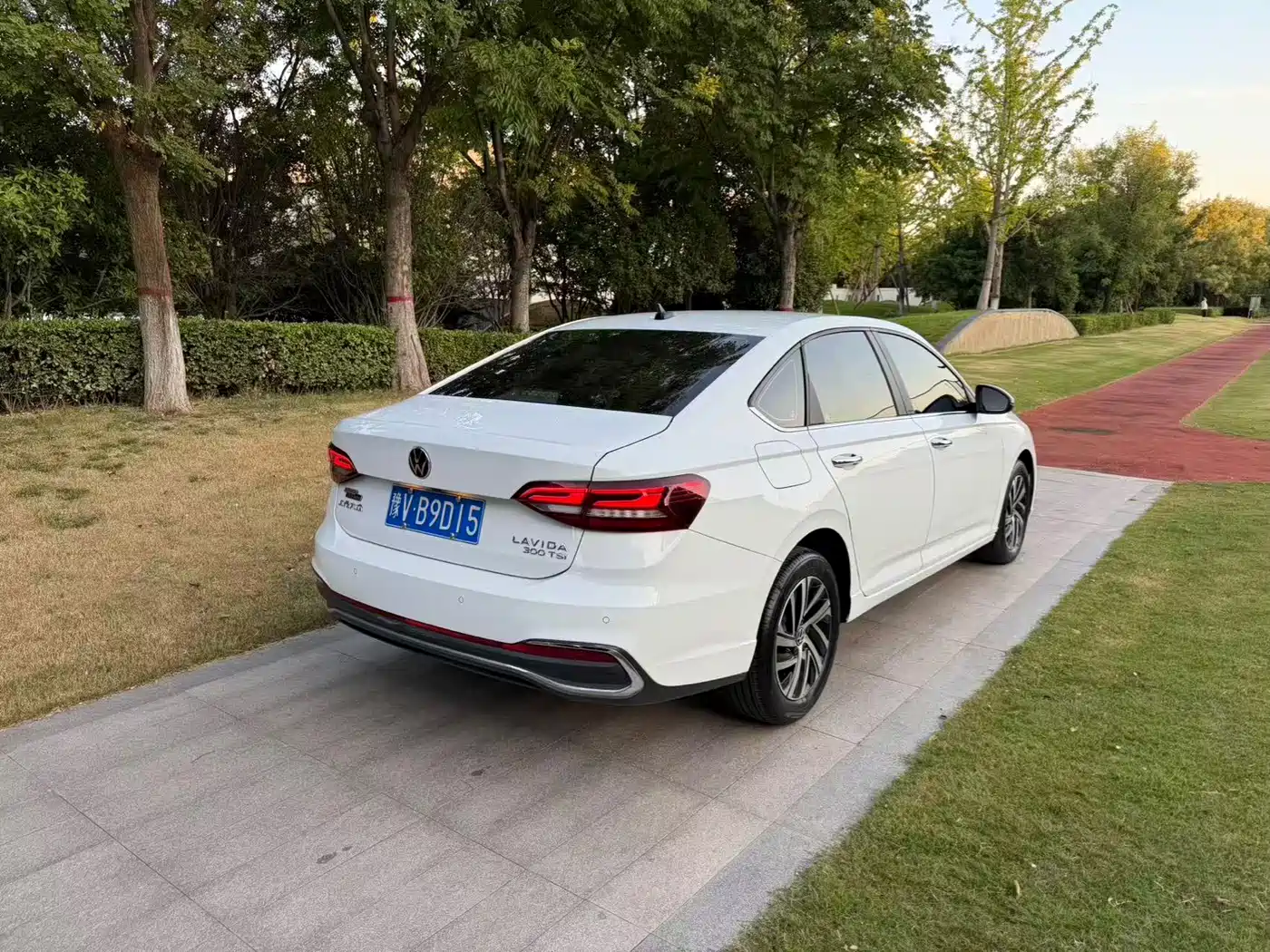 Фото 7 - Volkswagen Lavida