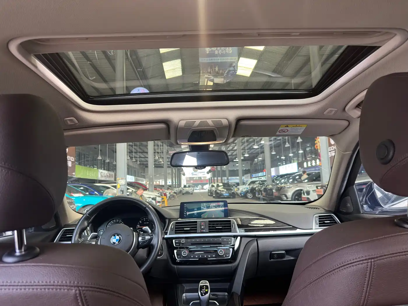 BMW 3 Series 2018 320Li M Sport Black Night Edition фото 13