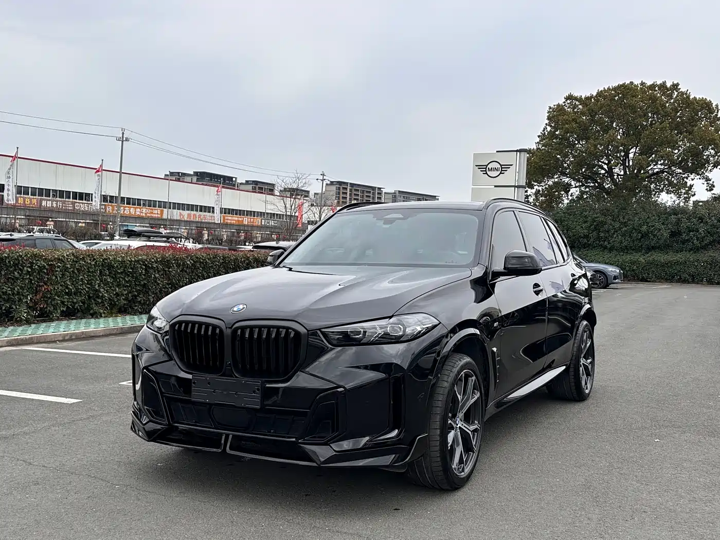BMW X5 2025 Model xDrive 30Li Exclusive M Sport Blackout Package