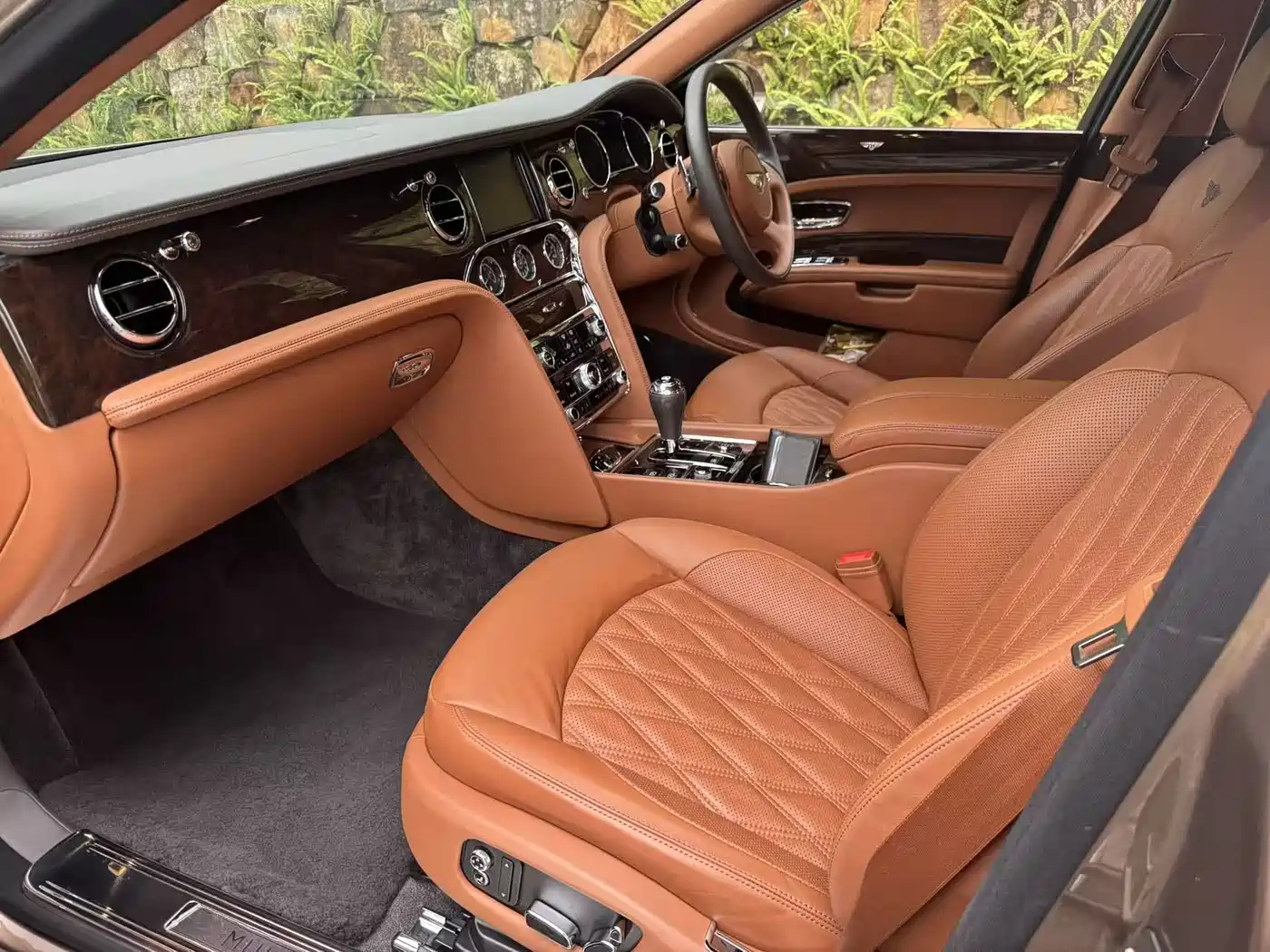 Bentley Mulsanne 2017 6.8T Long Wheelbase фото 6