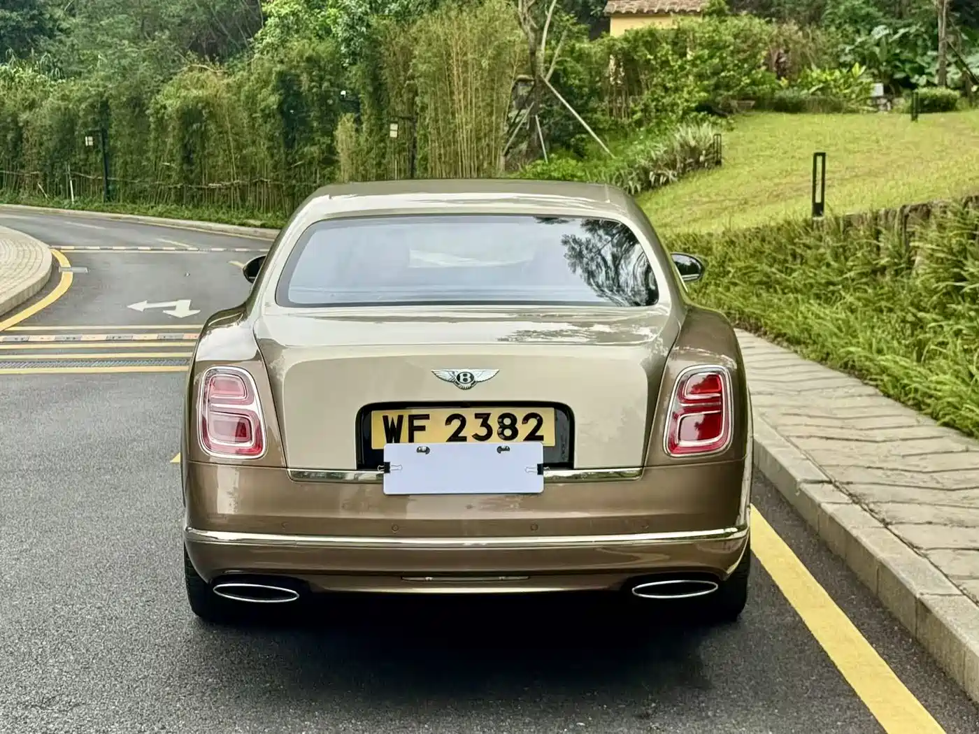Bentley Mulsanne 2017 6.8T Long Wheelbase фото 5