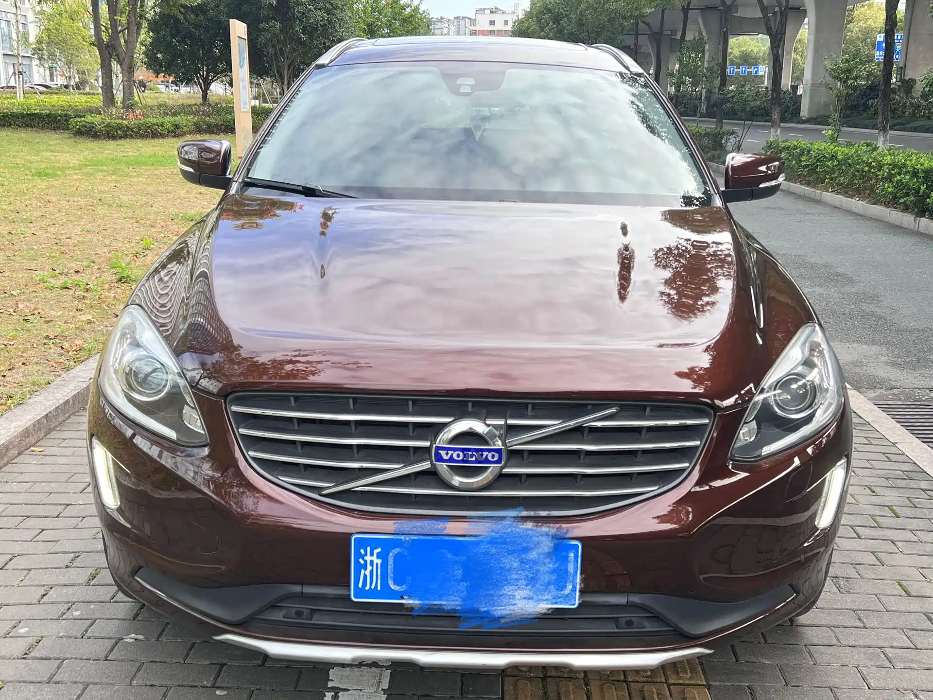 Photo 2 - Volvo XC60 (Import)