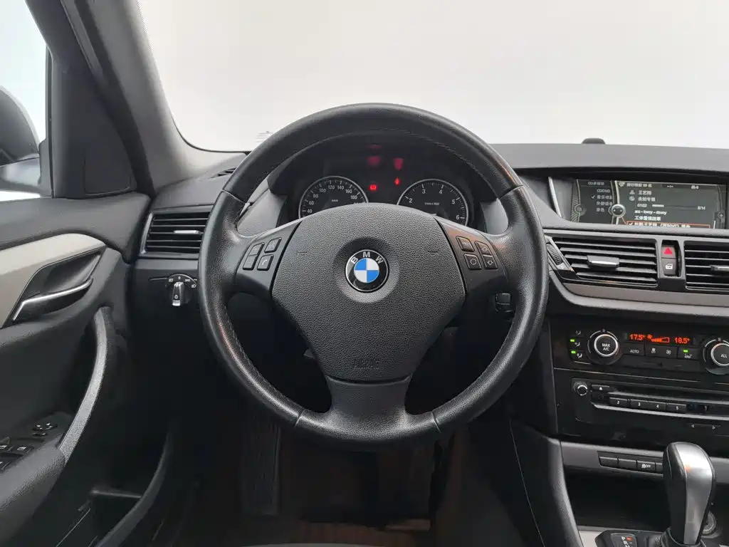 BMW X1 (Import) 2014 2012 sDrive18i Luxury