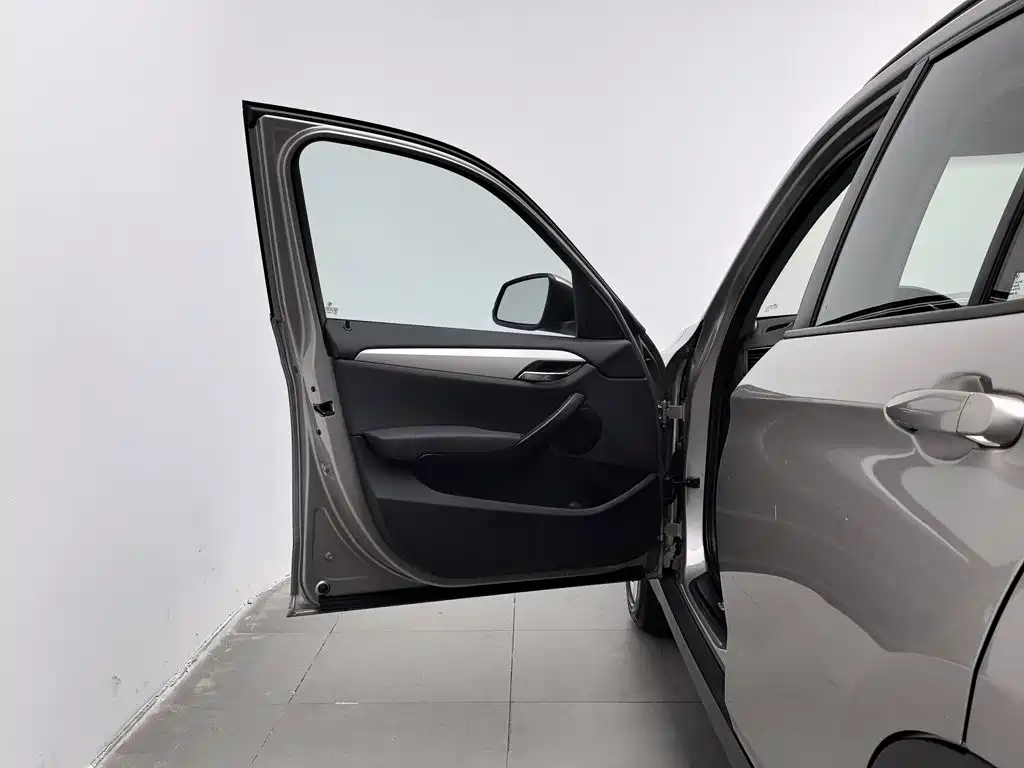 BMW X1 (Import) 2014 2012 sDrive18i Luxury
