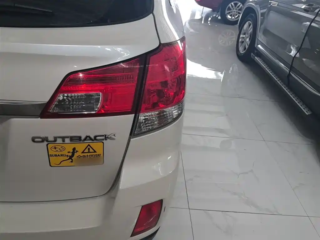 Фото 8 - Subaru Outback