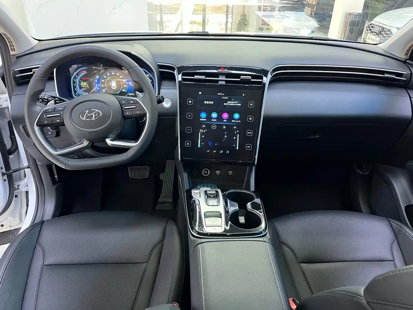 Hyundai Tucson 2023 Tucson L 1.5T Automatic 2WD LUX Premium Edition фото 6