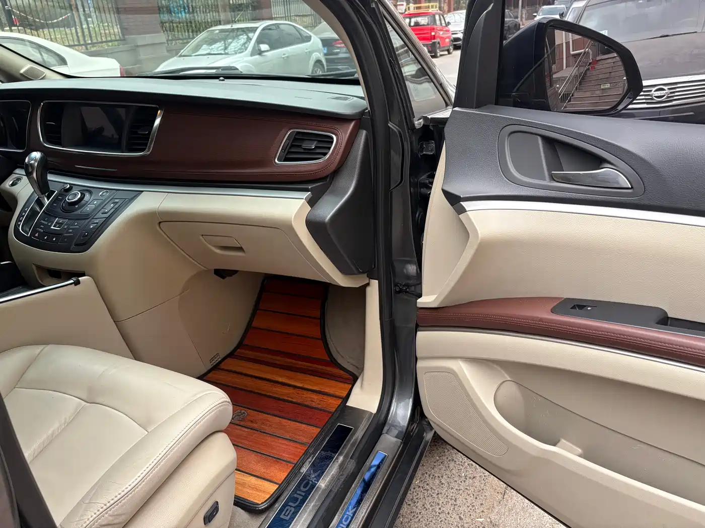 Buick GL8 2017 25S Luxury China V фото 10