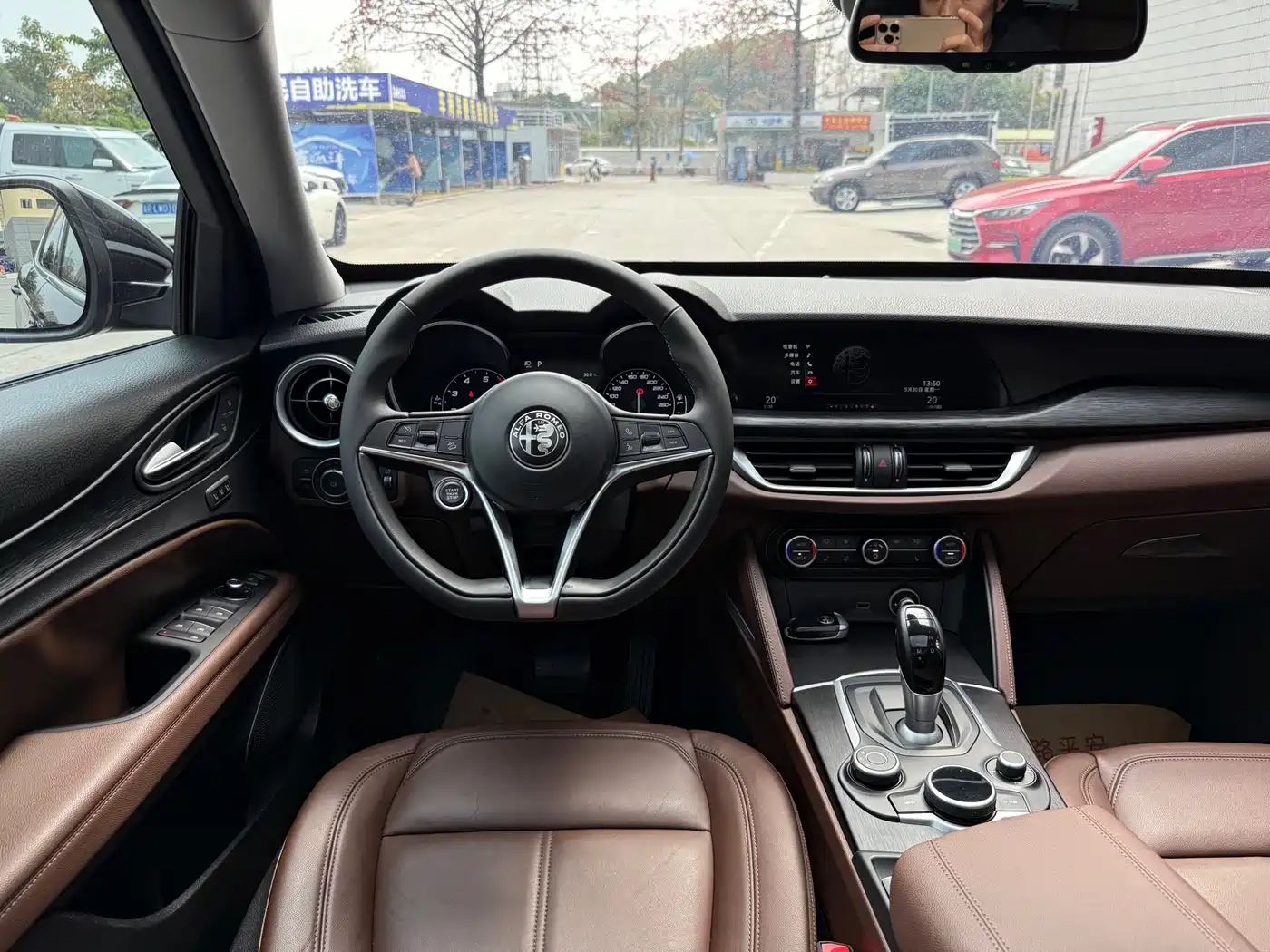Alfa Romeo Stelvio 2019 2017 2.0T 200HP Luxury Edition