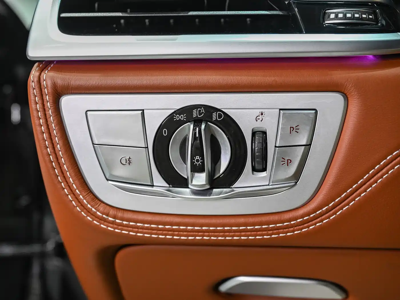 BMW 7 Series 2021 Model 740Li xDrive Executive Luxury Package фото 16