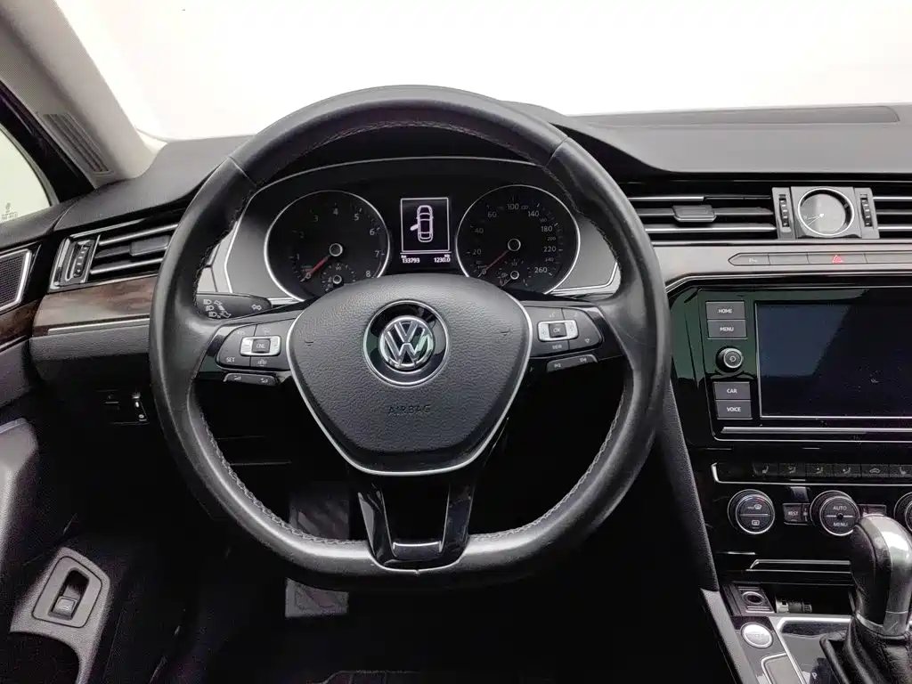 Фото 11 - Volkswagen Magotan
