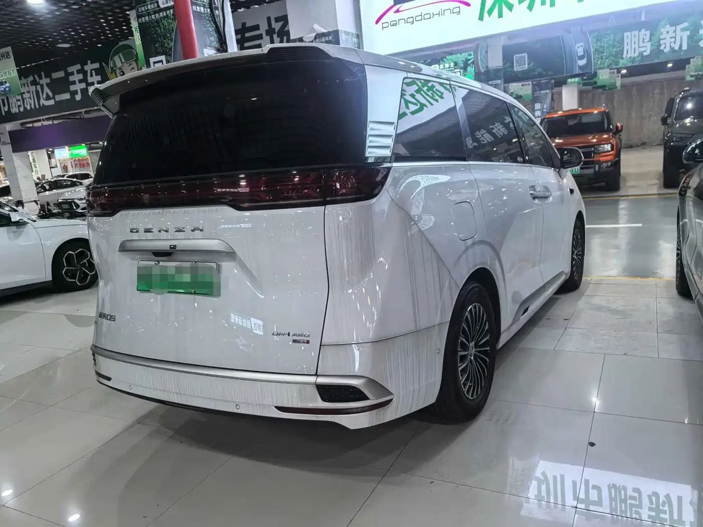 Denza D9 2025 2025 Model DM-i Smart Drive Edition 1020 AWD Flagship