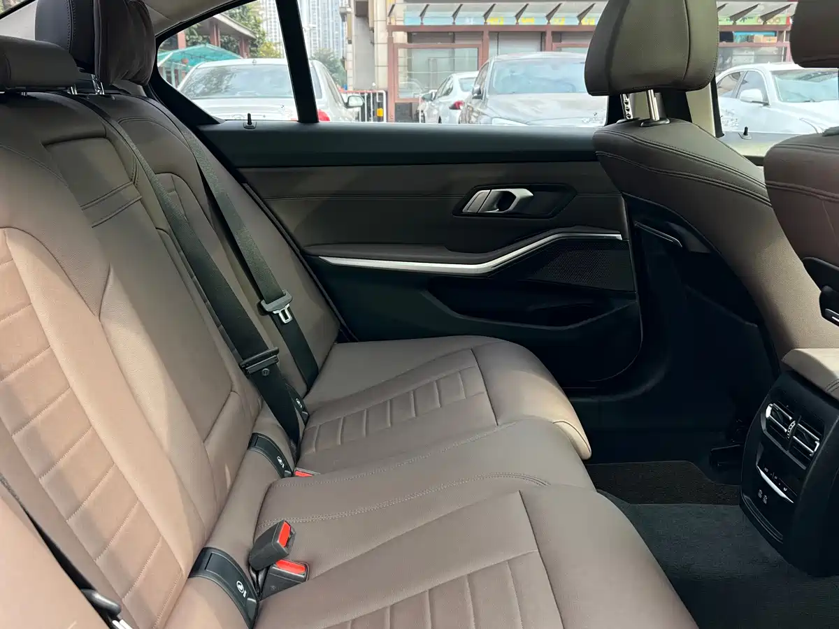 BMW 3 Series 2021 Second Facelift 325Li M Sport Package фото 10