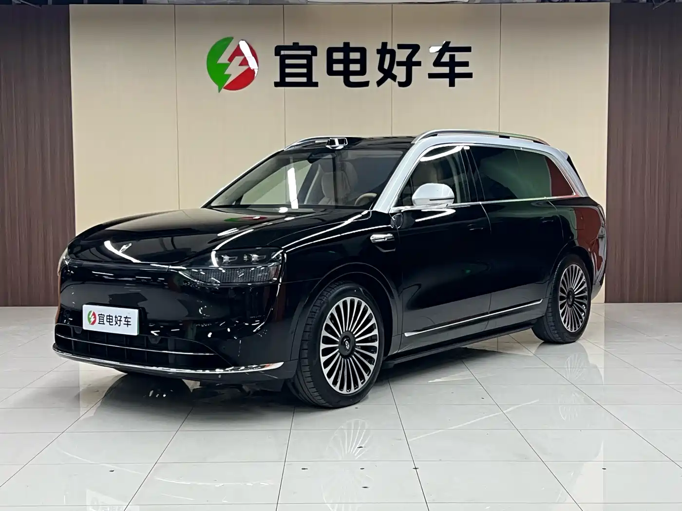 AITO Wenjie AITO M9 2025 Extended Range Ultra 52kWh 6-Seater