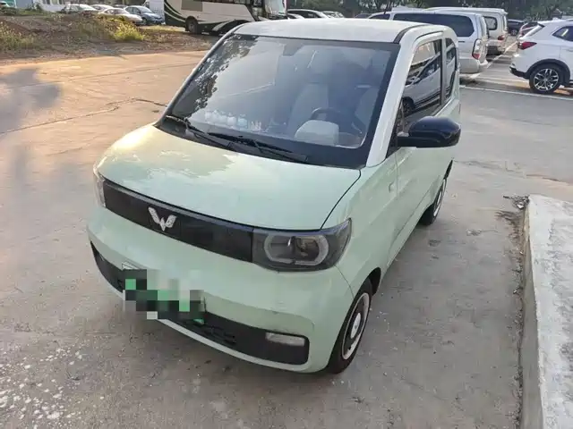 Wuling Hongguang MINI EV Macaron, 170km, литий-железо-фосфатный аккумулятор