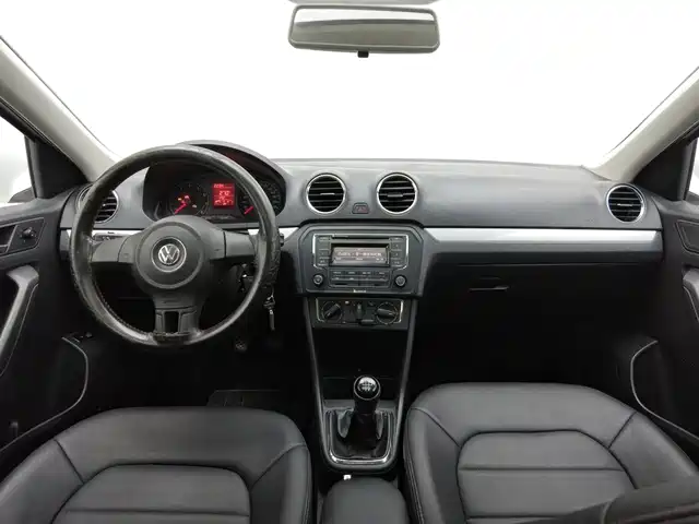 Volkswagen Jetta 2015 Value Edition 1.6L Manual Comfort — фото 5