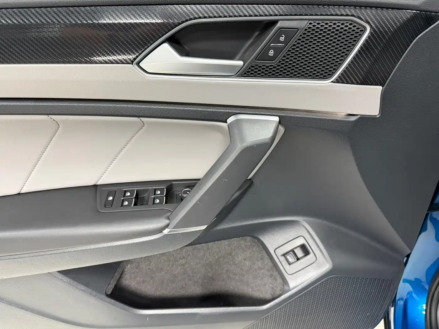 Volkswagen Tayron 2023 280TSI 2WD Luxury Plus Advanced Edition фото 9