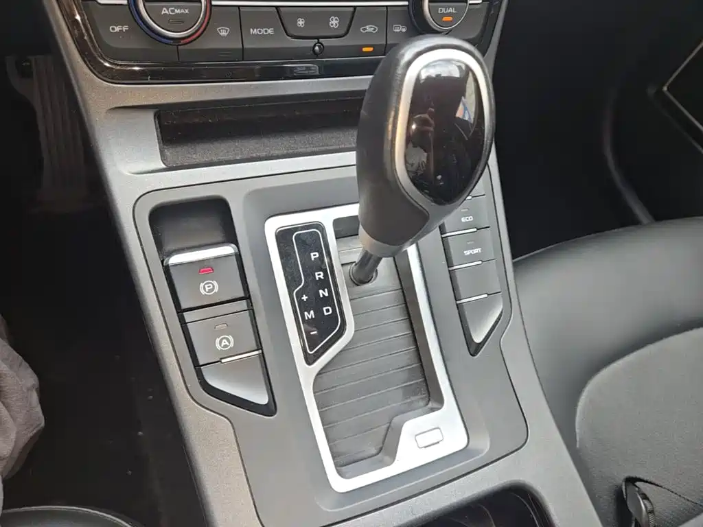 Geely Emgrand GL 2021 2021 UP 1.4T CVT Executive